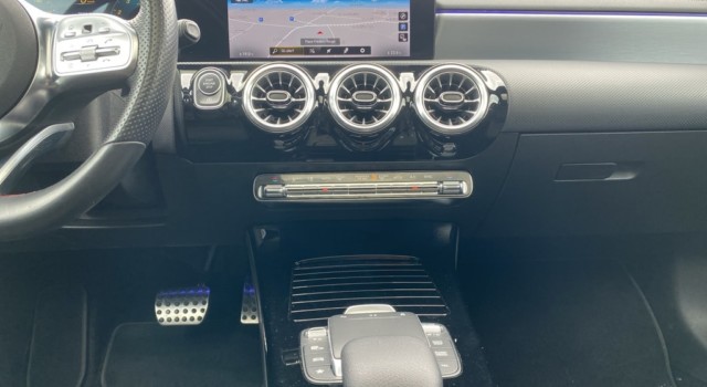 MERCEDES-BENZ CLA 250 CLA SB 250 AMG Line 4M 7G
