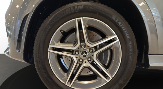 MERCEDES-BENZ GLE 300 d AMG Line 4Matic