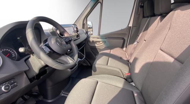 MERCEDES-BENZ Sprinter 319 CDI Lang 9G-TRONIC