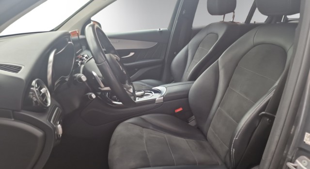 MERCEDES-BENZ GLC 250 AMG Line 4Matic