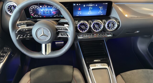 MERCEDES-BENZ GLA 220 4Matic 8G-DCT
