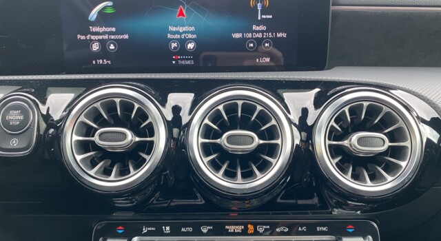 MERCEDES-BENZ A 250 AMG Line 4Matic
