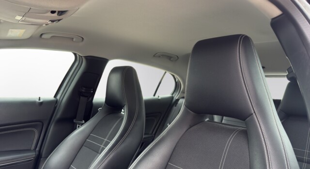 MERCEDES-BENZ GLA 250 Urban 4Matic 7G-DCT