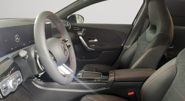 MERCEDES-BENZ A 250 e EQ Star 8G-DCT