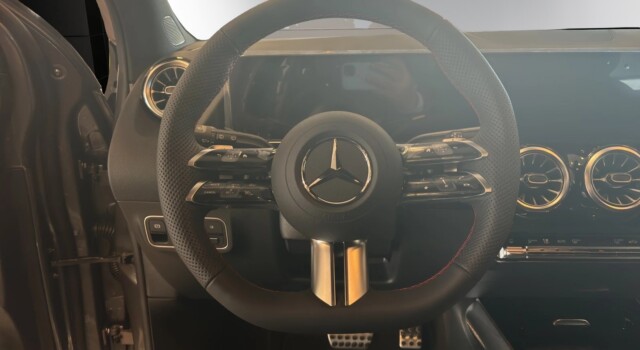 MERCEDES-BENZ GLA 220 4Matic 8G-DCT