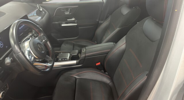 MERCEDES-BENZ GLA 200 AMG Line 7G-DCT