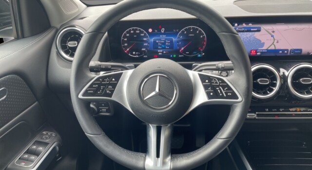 MERCEDES-BENZ GLB 220 4Matic 8G-Tronic