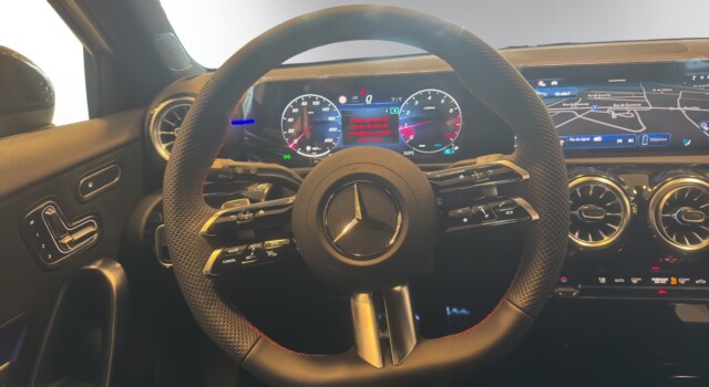 MERCEDES-BENZ A 200 Night Star 7G-DCT