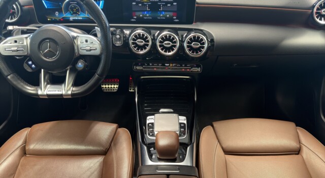 MERCEDES-BENZ A 35 AMG 4Matic