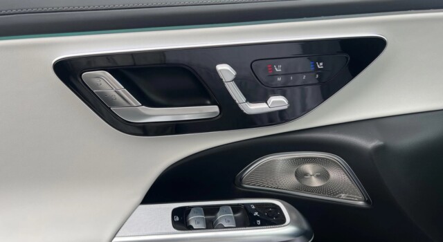 MERCEDES-BENZ E 200 E 220 D 4M T