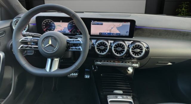 MERCEDES-BENZ A 180 Night Star 7G-DCT
