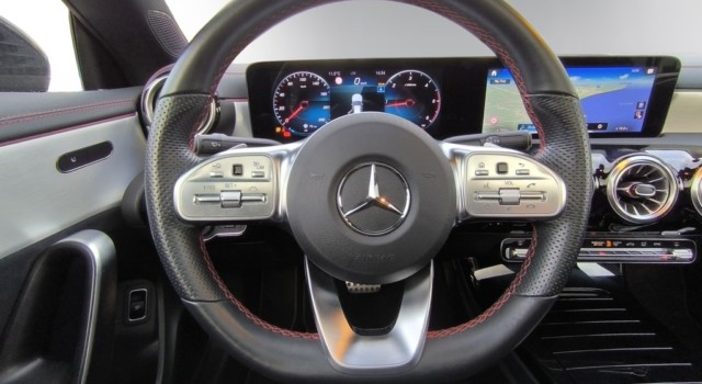 MERCEDES-BENZ CLA 220 d Sw.Star4M 8G