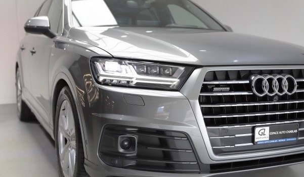 AUDI Q7 3.0 TDI quattro