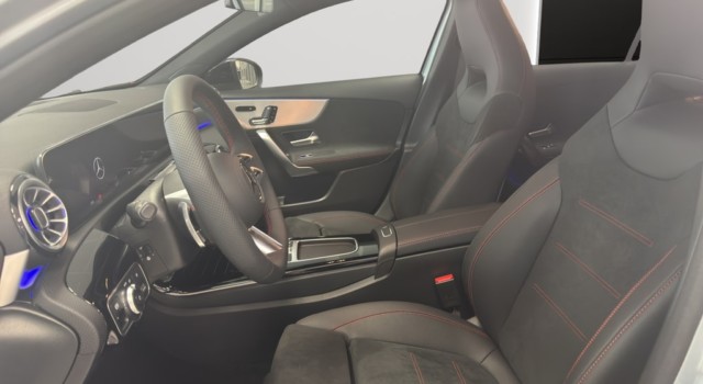 MERCEDES-BENZ A 200 Night Star 7G-DCT