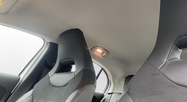 MERCEDES-BENZ A 200 AMG Line 4Matic