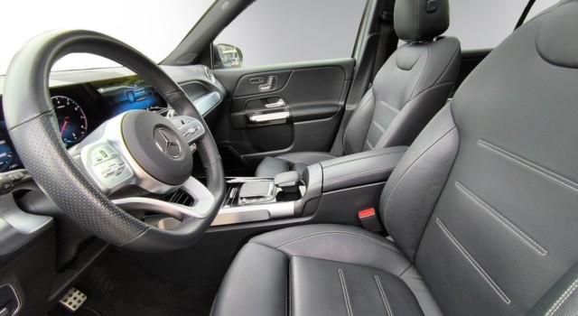 MERCEDES-BENZ GLB 250 AMG Line 4 MATIC