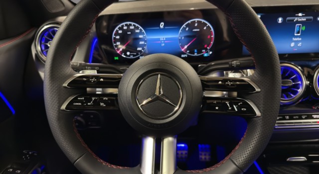 MERCEDES-BENZ GLB 220 d 4Matic 8G-Tronic