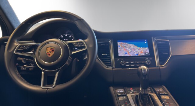 PORSCHE MACAN Turbo Performance