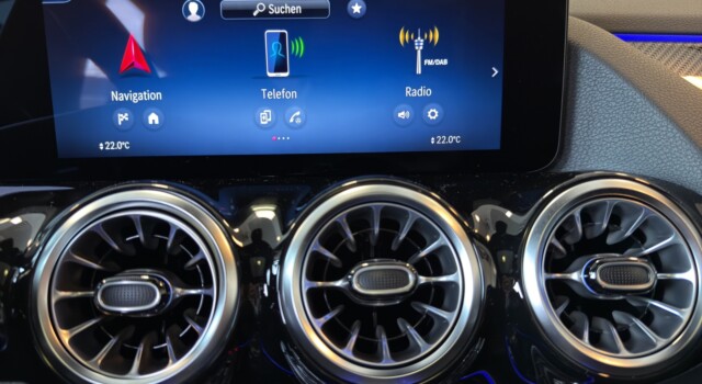 MERCEDES-BENZ GLA 220 4Matic 8G-DCT