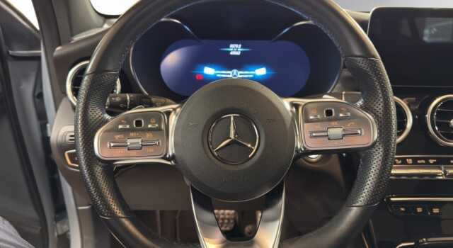 MERCEDES-BENZ GLC 200 4Matic Night Star 9G-Tronic