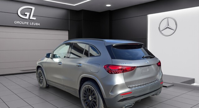 MERCEDES-BENZ GLA 220 4Matic 8G-DCT