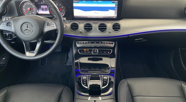MERCEDES-BENZ E 200 Avantgarde 4 Matic 9G-Tronic