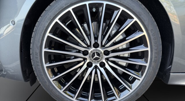 MERCEDES-BENZ C 220 d T 4 Matic