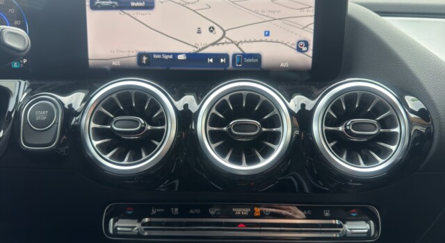 MERCEDES-BENZ EQA 350 66,5 kWh 4Matic Excellence