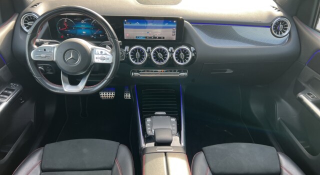 MERCEDES-BENZ B 250 e AMG Line