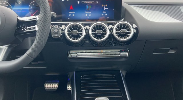 MERCEDES-BENZ GLA 220 4Matic 8G-DCT