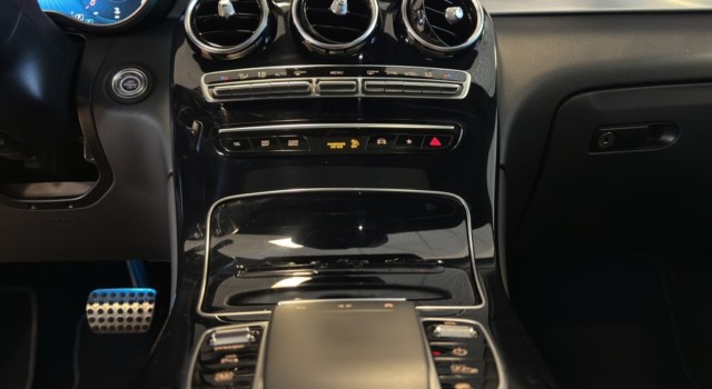 MERCEDES-BENZ GLC 220 d AMG Line 4Matic