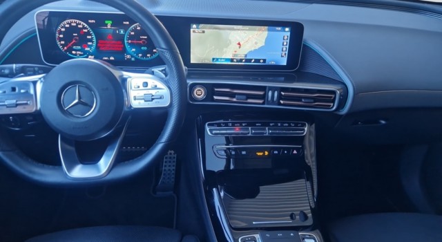 MERCEDES-BENZ EQC 400 AMG Line 4Matic