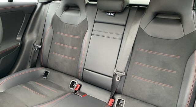 MERCEDES-BENZ CLA 250 CLA SB 250 AMG Line 4M 7G