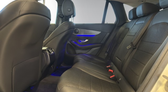 MERCEDES-BENZ GLC 300 e AMG Line 4Matic