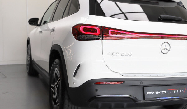 MERCEDES-BENZ EQA 250 AMG Line