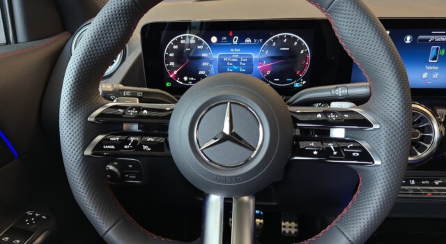 MERCEDES-BENZ GLA 220 4Matic 8G-DCT