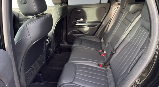 MERCEDES-BENZ GLA 250 Progressive4Matic