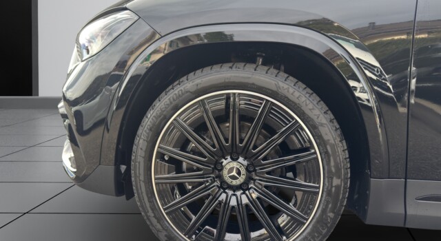 MERCEDES-BENZ GLA 220 4Matic 8G-DCT