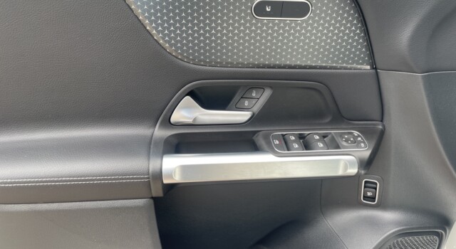 MERCEDES-BENZ GLB 220 4Matic 8G-Tronic