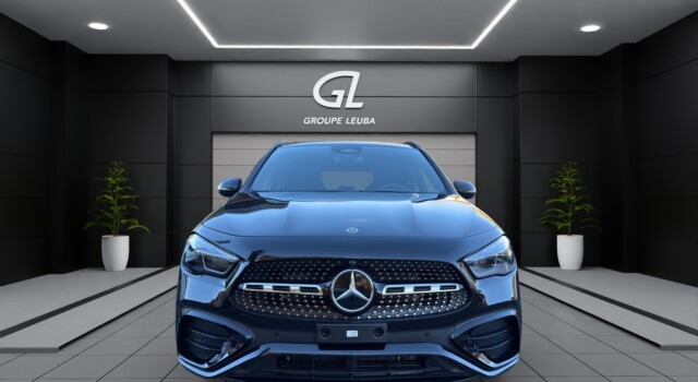 MERCEDES-BENZ GLA 200 7G-DCT