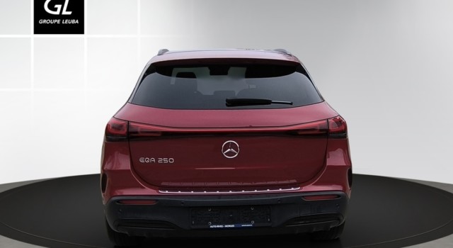 MERCEDES-BENZ EQA 250