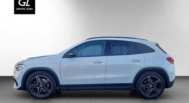 MERCEDES-BENZ GLA 250 AMG Line 4Matic