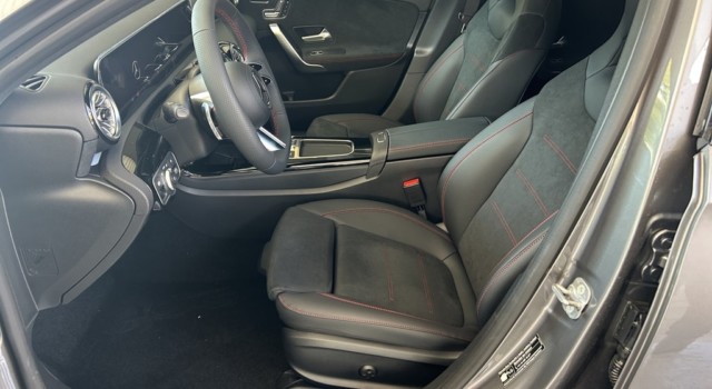 MERCEDES-BENZ A 220 4Matic 8G-DCT