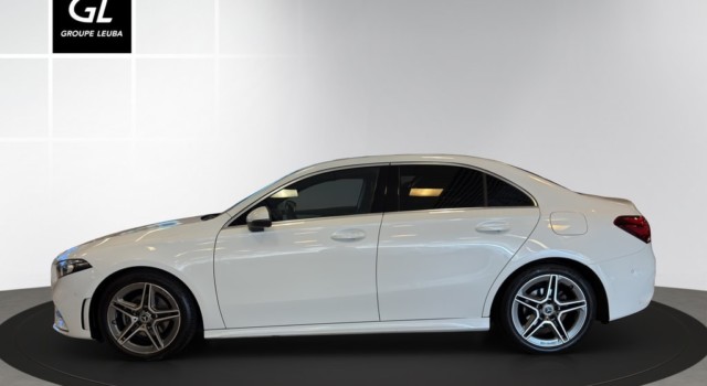 MERCEDES-BENZ A 180 AMG Line