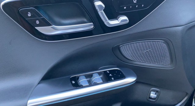 MERCEDES-BENZ C 200 4Matic AMG Line