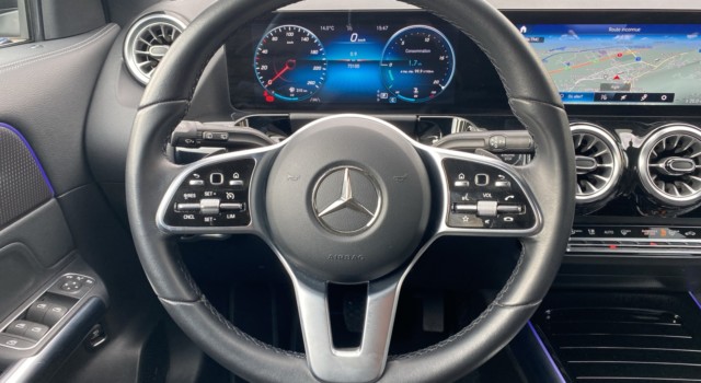 MERCEDES-BENZ GLA 200 Progressive