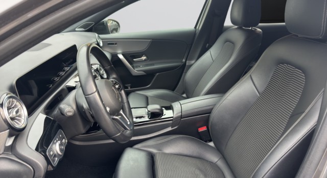 MERCEDES-BENZ A 220 Progressive 4Matic