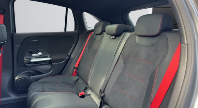 MERCEDES-BENZ GLA 35 AMG GLA AMG 35 4Matic 8G-DCT