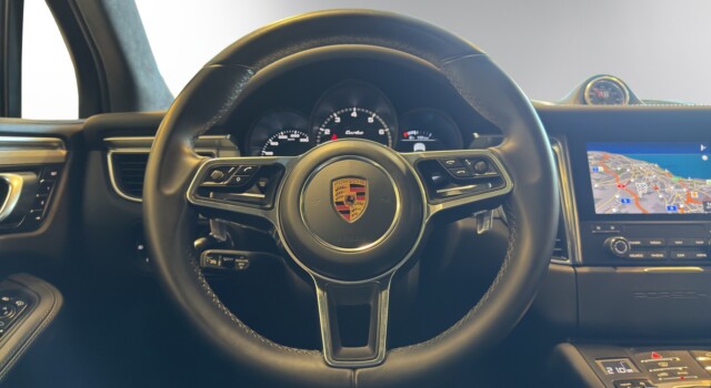 PORSCHE MACAN Turbo Performance