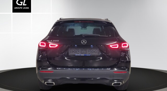 MERCEDES-BENZ GLA 200 Progressive 7G-DCT